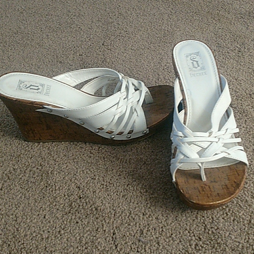 White wedges
